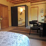 Touloumo B&B