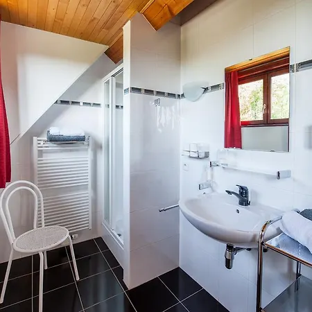 Touloumo Bed & Breakfast
