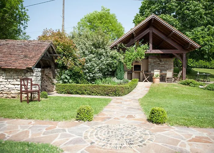 Touloumo Bed & Breakfast *