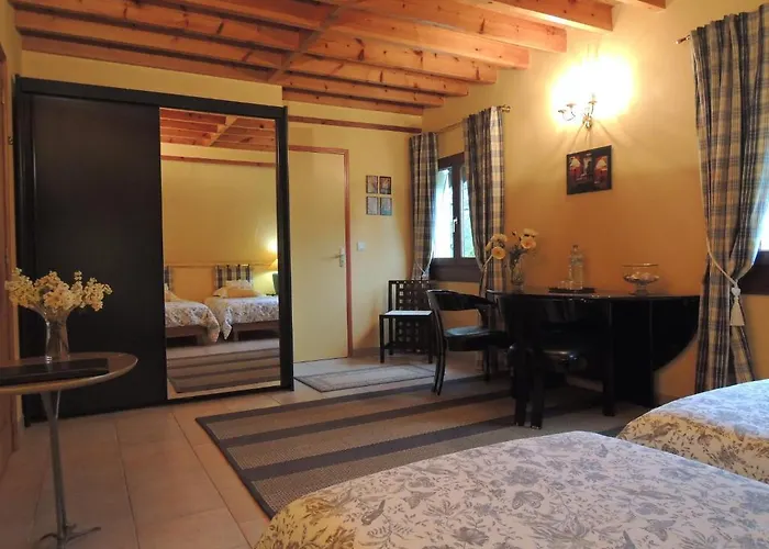 Touloumo Bed & Breakfast *