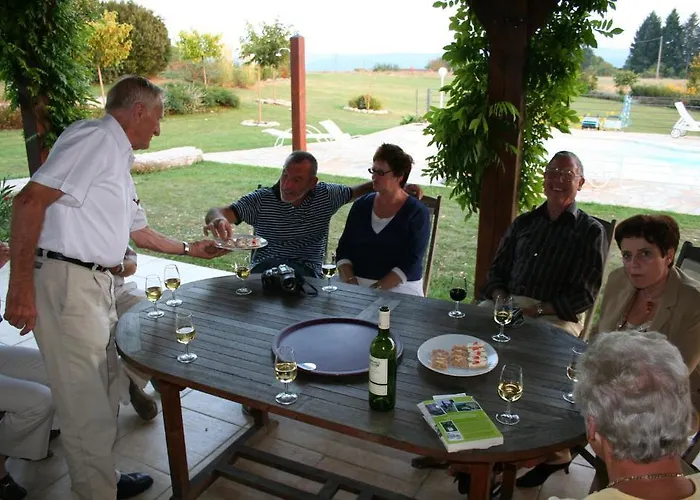 Touloumo Bed & Breakfast