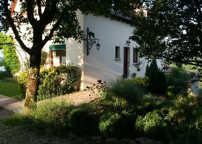 Touloumo Bed & Breakfast