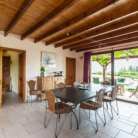 Touloumo Bed & Breakfast